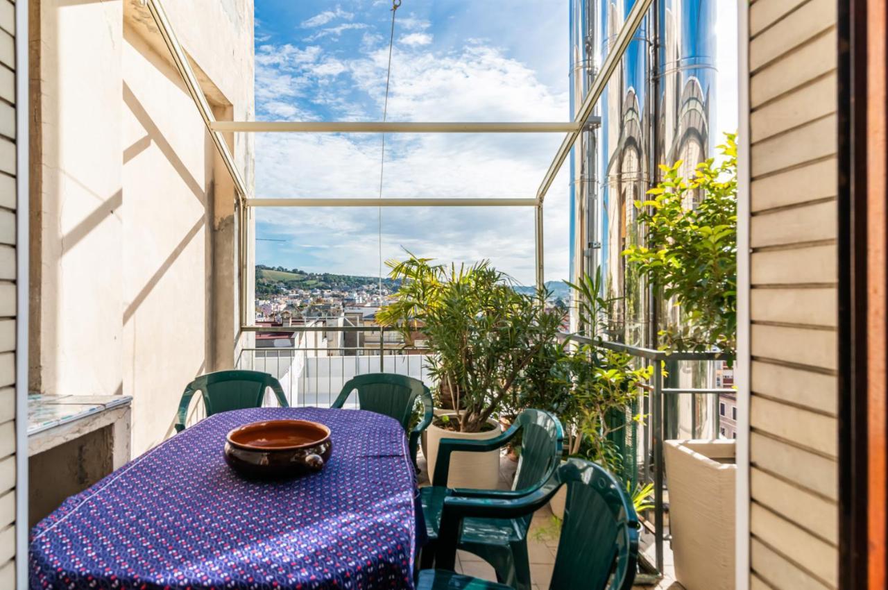 Attico Pisaurum - Central Apartment With Parking! Pesaro Exterior foto